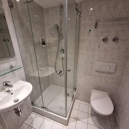 Myminga13 - & Serviced 3* Münih