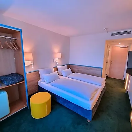 Myminga13 - & Serviced 3* Munich