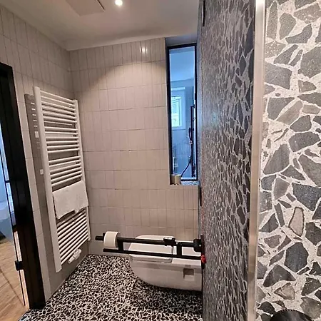 Myminga13 - & Serviced 3* Munich