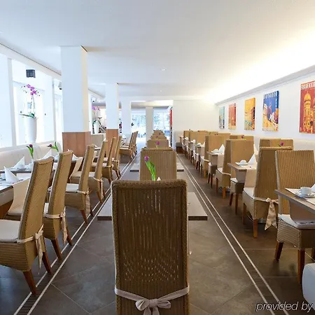 Hotel Carathotel 3*