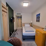 Hotel Myminga13 - & Serviced 3*